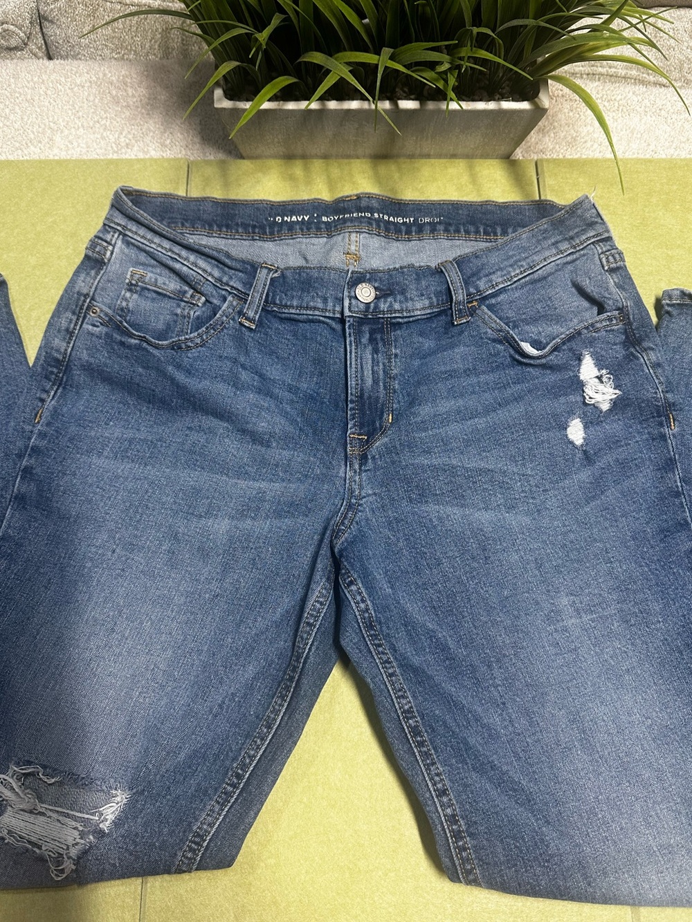 Old Navy BF Distressed Straight-Leg Jeans